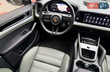 Внедорожник / Кроссовер Porsche Cayenne 2023 в 