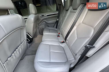Внедорожник / Кроссовер Porsche Cayenne 2013 в 
