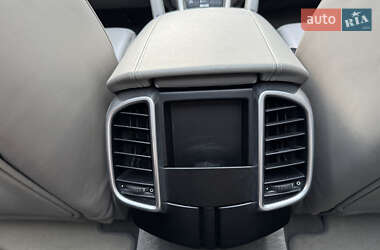 Внедорожник / Кроссовер Porsche Cayenne 2013 в 