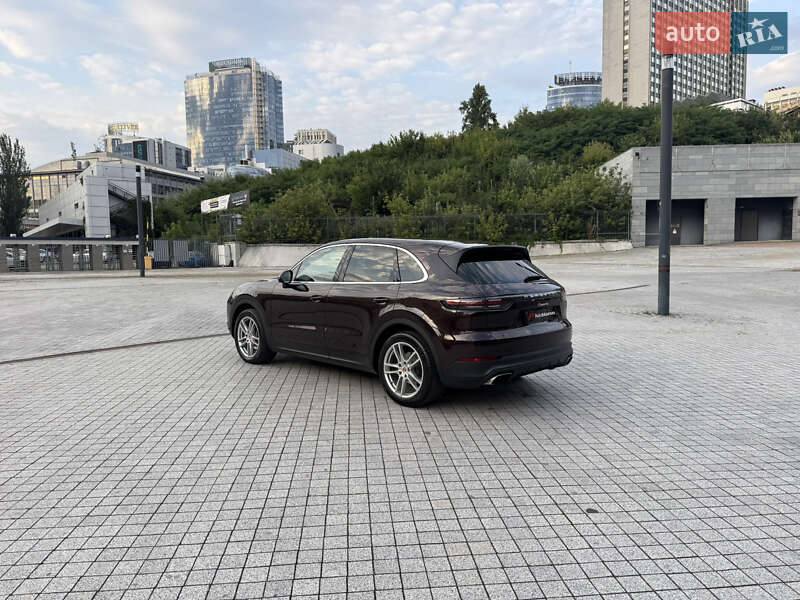 Внедорожник / Кроссовер Porsche Cayenne 2018 в Киеве