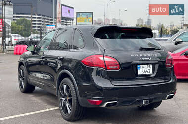 Внедорожник / Кроссовер Porsche Cayenne 2012 в 