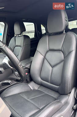 Внедорожник / Кроссовер Porsche Cayenne 2012 в 