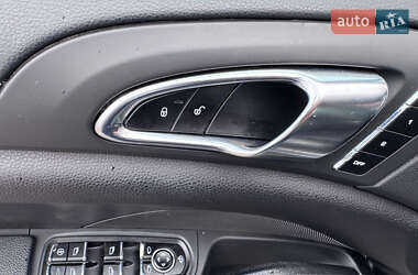 Внедорожник / Кроссовер Porsche Cayenne 2012 в 