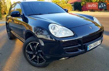 Внедорожник / Кроссовер Porsche Cayenne 2004 в 