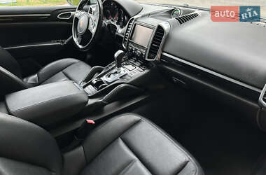 Внедорожник / Кроссовер Porsche Cayenne 2013 в 