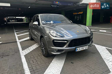 Внедорожник / Кроссовер Porsche Cayenne 2012 в 