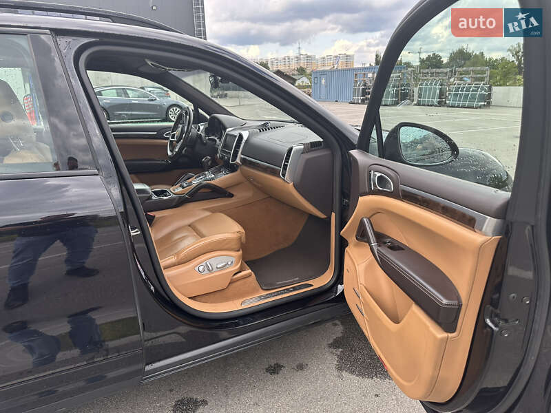 Внедорожник / Кроссовер Porsche Cayenne 2015 в Киеве фото 27 Внедорожник / Кроссовер Porsche Cayenne 2015 в Киеве