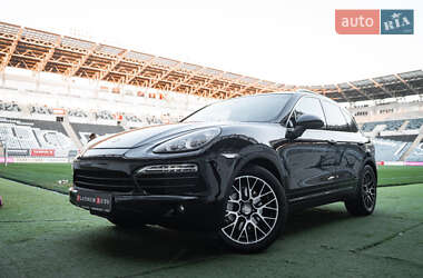 Внедорожник / Кроссовер Porsche Cayenne 2010 в 