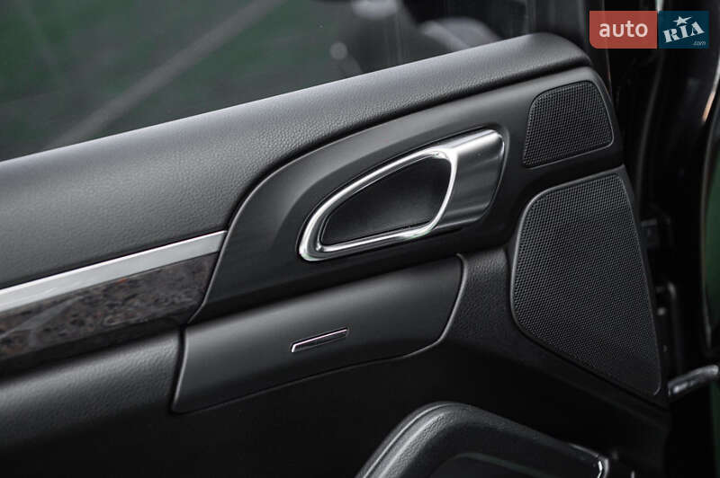 Позашляховик / Кросовер Porsche Cayenne 2010 в Одесі фото 44 Позашляховик / Кросовер Porsche Cayenne 2010 в Одесі
