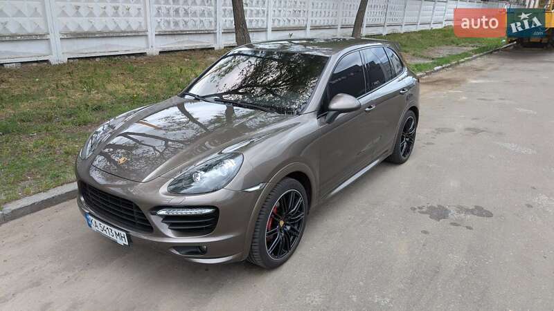 Позашляховик / Кросовер Porsche Cayenne 2012 в Києві