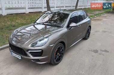 Внедорожник / Кроссовер Porsche Cayenne 2012 в 