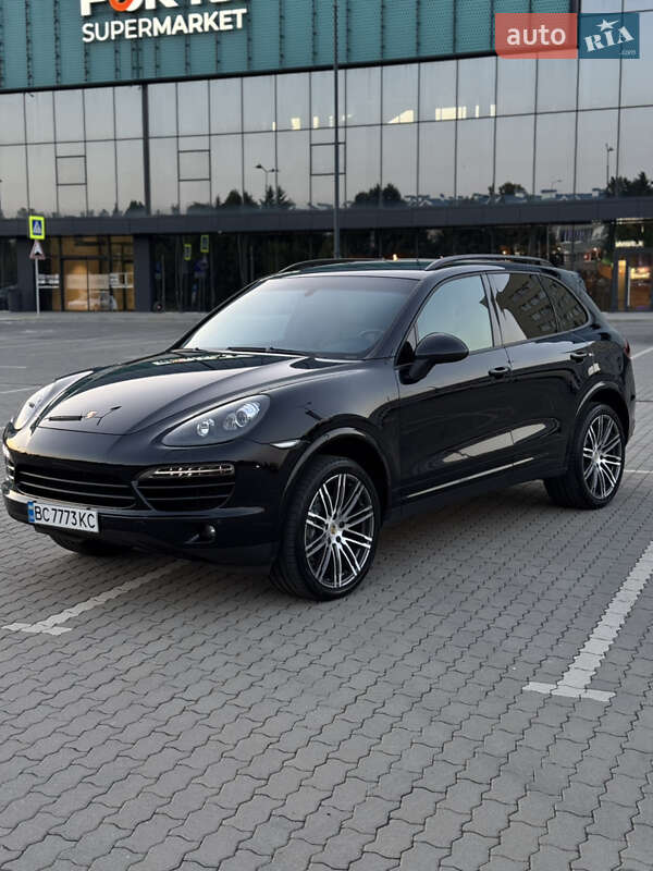 Позашляховик / Кросовер Porsche Cayenne 2011 в Львові