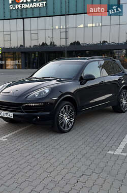 Внедорожник / Кроссовер Porsche Cayenne 2011 в 