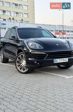 Внедорожник / Кроссовер Porsche Cayenne 2011 в 