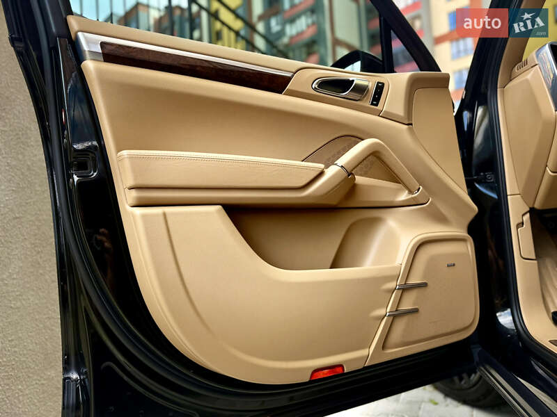 Позашляховик / Кросовер Porsche Cayenne 2010 в Тернополі фото 49 Позашляховик / Кросовер Porsche Cayenne 2010 в Тернополі