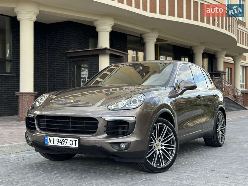 Позашляховик / Кросовер Porsche Cayenne 2015 в Києві