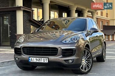 Внедорожник / Кроссовер Porsche Cayenne 2015 в 