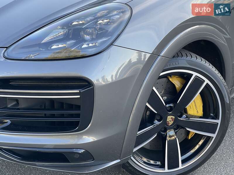Позашляховик / Кросовер Porsche Cayenne 2019 в Києві