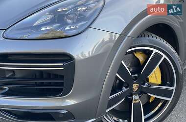 Внедорожник / Кроссовер Porsche Cayenne 2019 в 