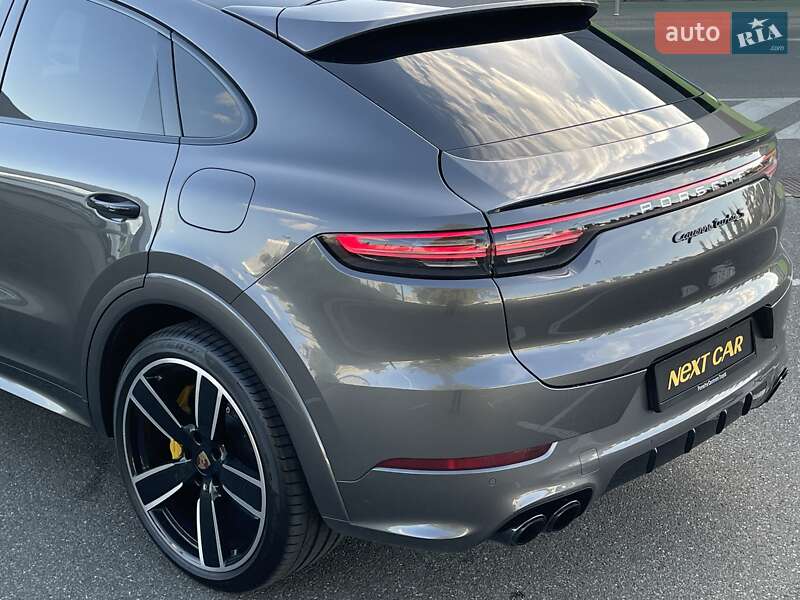 Позашляховик / Кросовер Porsche Cayenne 2019 в Києві
