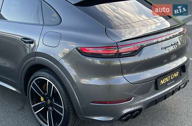 Внедорожник / Кроссовер Porsche Cayenne 2019 в 