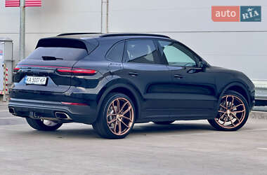 Позашляховик / Кросовер Porsche Cayenne 2018 в 