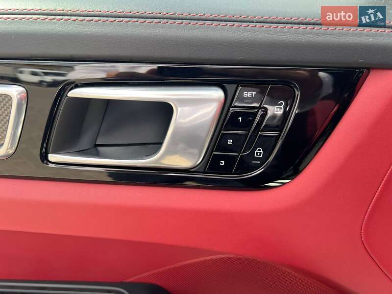 Позашляховик / Кросовер Porsche Cayenne 2019 в Полтаві