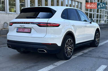 Позашляховик / Кросовер Porsche Cayenne 2018 в 