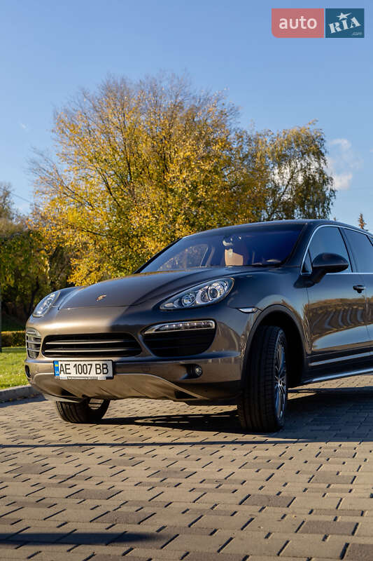 Внедорожник / Кроссовер Porsche Cayenne 2012 в Днепре