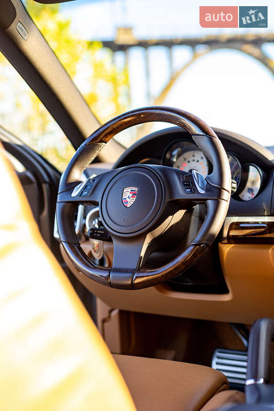 Внедорожник / Кроссовер Porsche Cayenne 2012 в Днепре