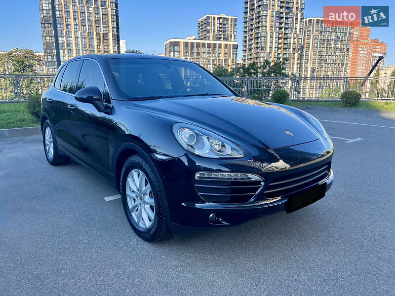 Внедорожник / Кроссовер Porsche Cayenne 2011 в 