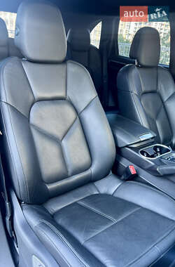 Внедорожник / Кроссовер Porsche Cayenne 2011 в 