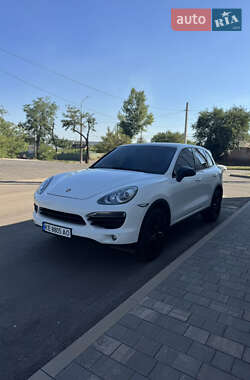 Позашляховик / Кросовер Porsche Cayenne 2013 в 