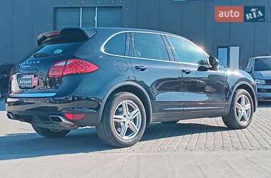 Внедорожник / Кроссовер Porsche Cayenne 2014 в 