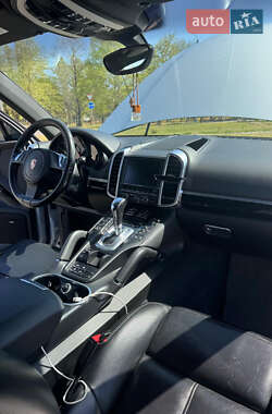 Внедорожник / Кроссовер Porsche Cayenne 2011 в 