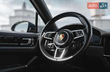 Позашляховик / Кросовер Porsche Cayenne 2017 в 