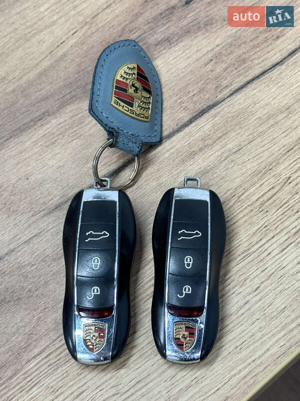 Позашляховик / Кросовер Porsche Cayenne 2011 в Львові