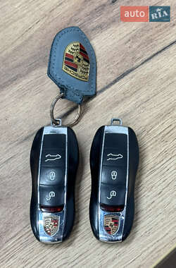Позашляховик / Кросовер Porsche Cayenne 2011 в 