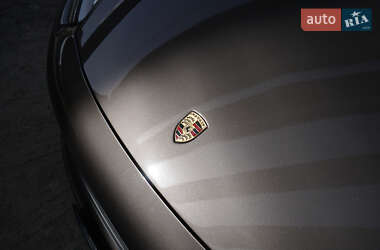 Внедорожник / Кроссовер Porsche Cayenne 2015 в 