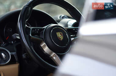 Внедорожник / Кроссовер Porsche Cayenne 2015 в 