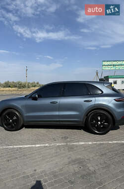Позашляховик / Кросовер Porsche Cayenne 2018 в 
