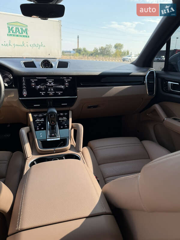 Внедорожник / Кроссовер Porsche Cayenne 2018 в Днепре