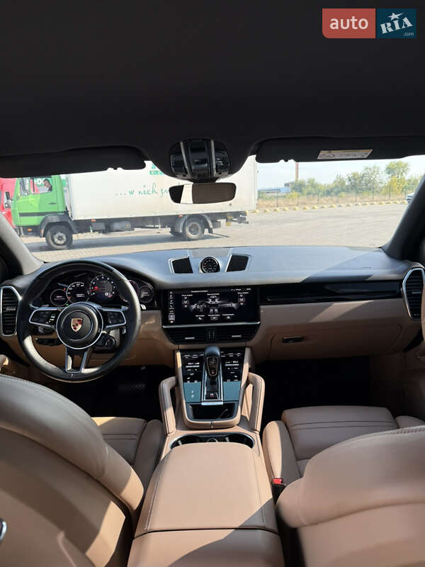 Внедорожник / Кроссовер Porsche Cayenne 2018 в Днепре