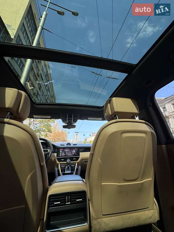 Внедорожник / Кроссовер Porsche Cayenne 2022 в Киеве фото 11 Внедорожник / Кроссовер Porsche Cayenne 2022 в Киеве