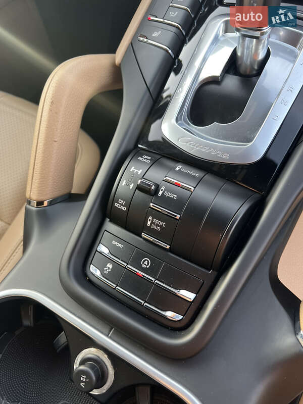 Позашляховик / Кросовер Porsche Cayenne 2015 в Києві фото 33 Позашляховик / Кросовер Porsche Cayenne 2015 в Києві