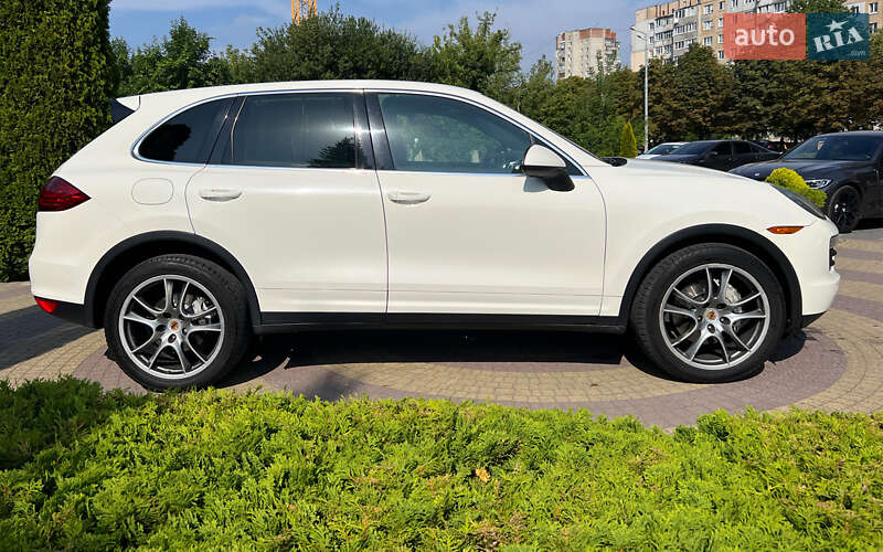 Внедорожник / Кроссовер Porsche Cayenne 2011 в Львове