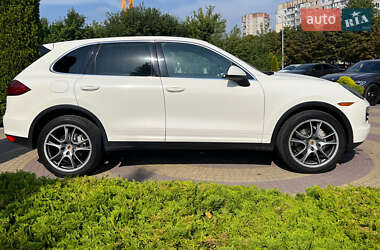 Позашляховик / Кросовер Porsche Cayenne 2011 в 