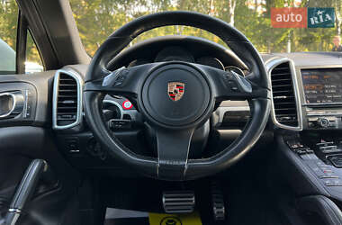 Позашляховик / Кросовер Porsche Cayenne 2011 в 