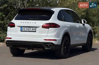 Внедорожник / Кроссовер Porsche Cayenne 2014 в 