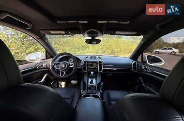 Внедорожник / Кроссовер Porsche Cayenne 2014 в 